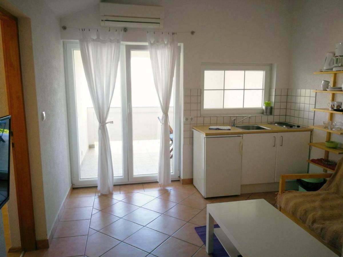 Family Friendly Apartments Island Rab Kampor Buitenkant foto