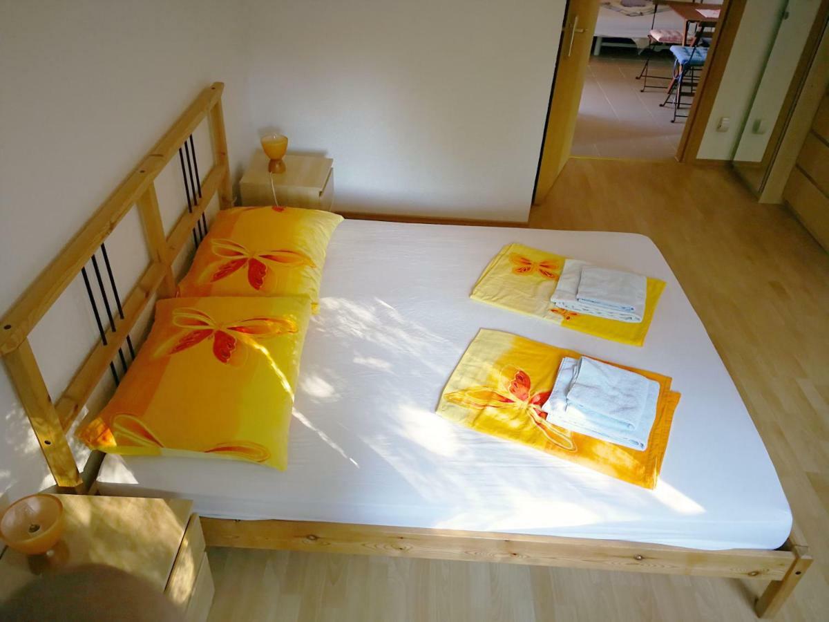 Family Friendly Apartments Island Rab Kampor Buitenkant foto