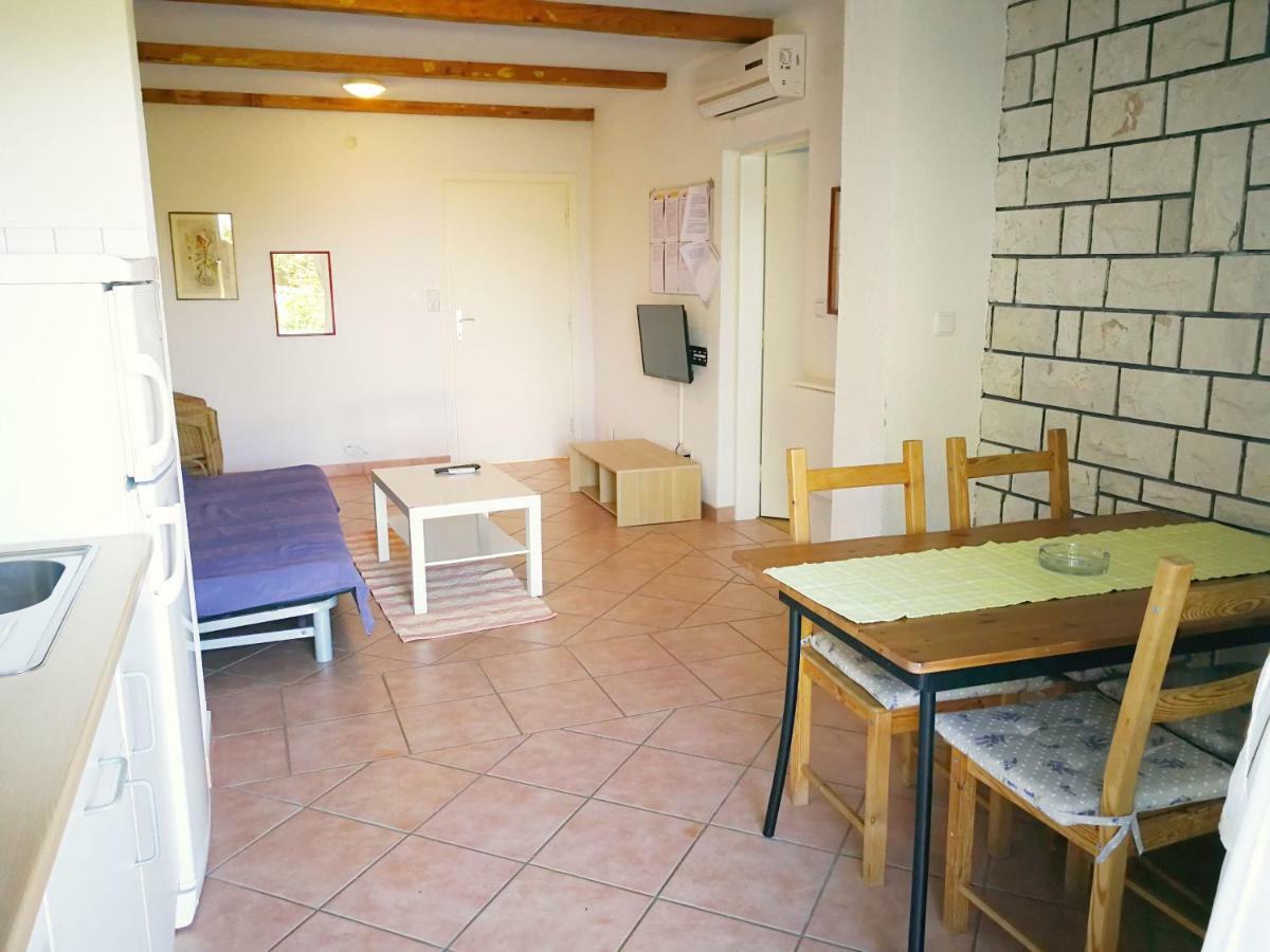 Family Friendly Apartments Island Rab Kampor Buitenkant foto