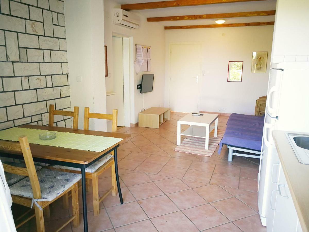 Family Friendly Apartments Island Rab Kampor Buitenkant foto
