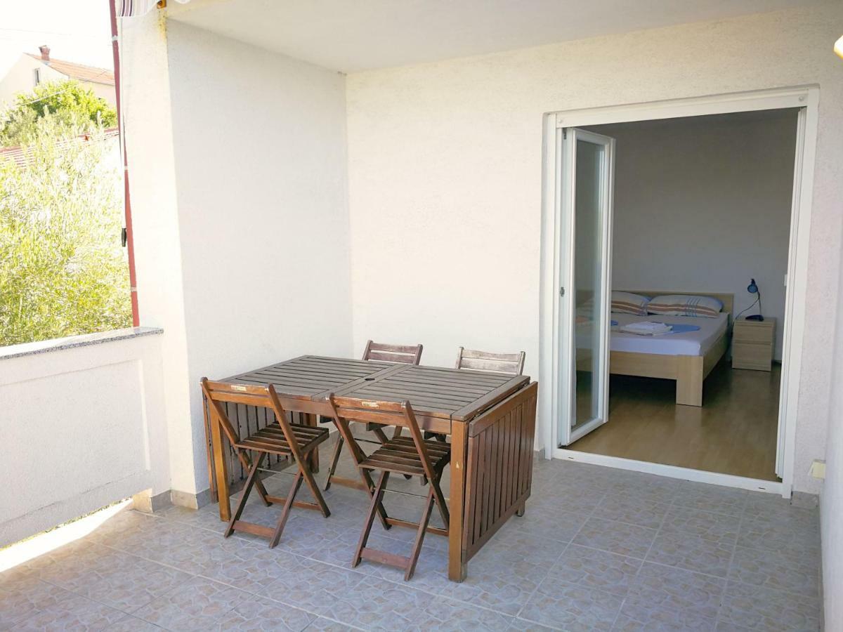 Family Friendly Apartments Island Rab Kampor Buitenkant foto