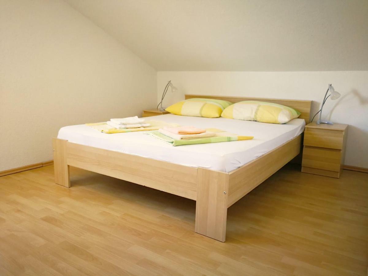 Family Friendly Apartments Island Rab Kampor Buitenkant foto