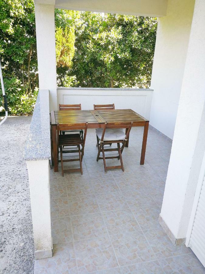 Family Friendly Apartments Island Rab Kampor Buitenkant foto