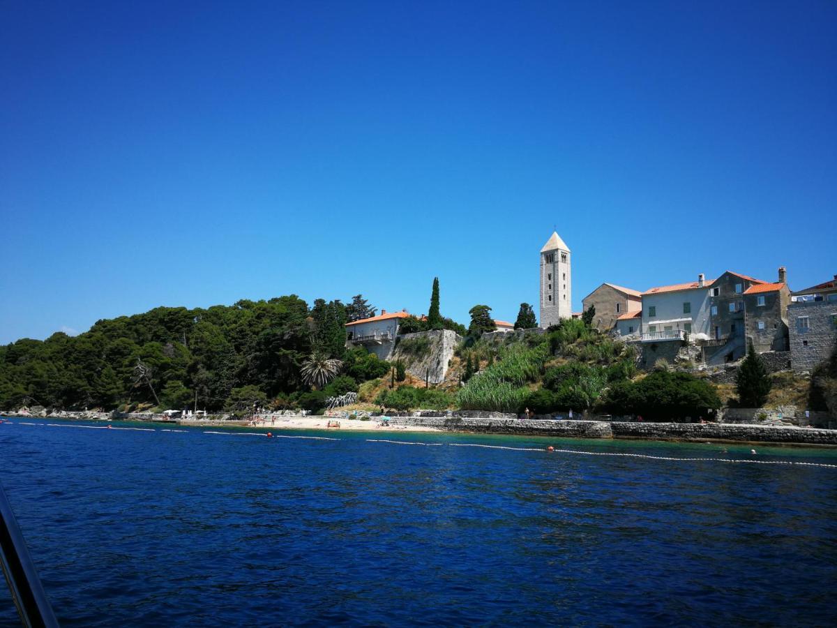 Family Friendly Apartments Island Rab Kampor Buitenkant foto