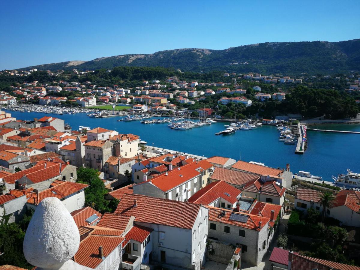 Family Friendly Apartments Island Rab Kampor Buitenkant foto